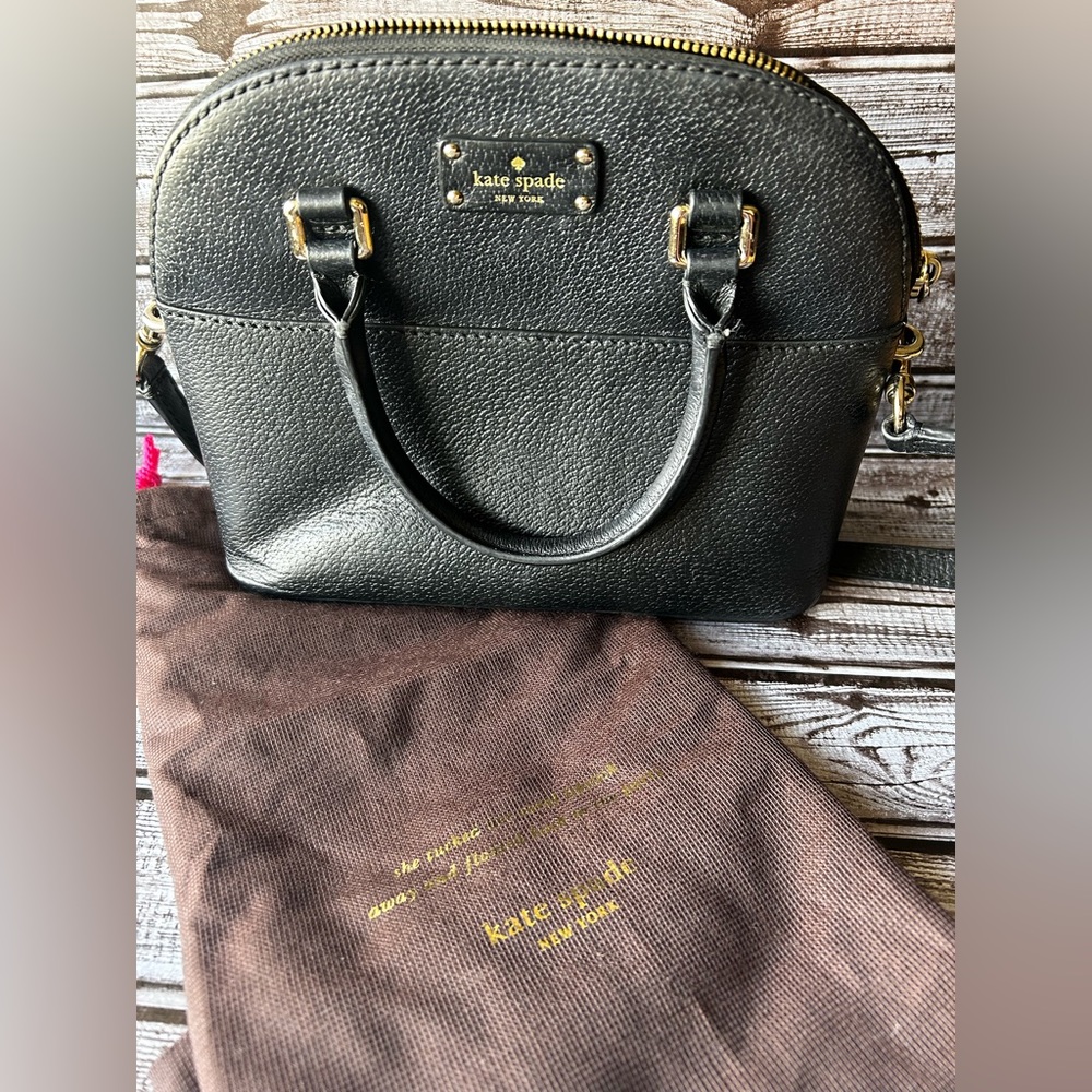 Kate Spade ♠️ Dome Satchel w/ dust cover ♠️ Black